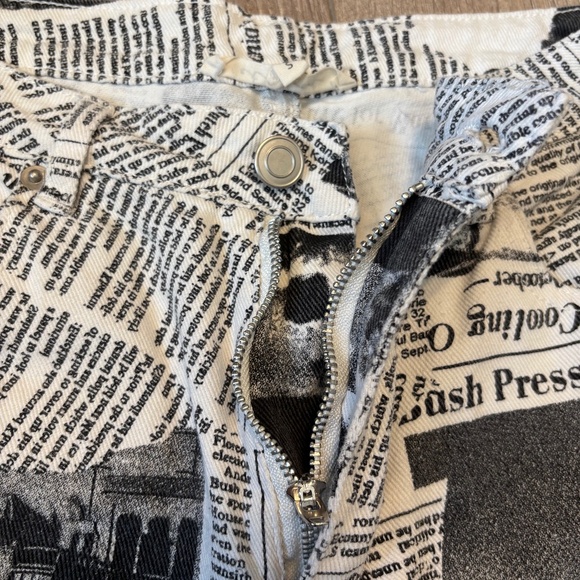 ET CLET - Newspaper - Jeans - Picture 10 of 15